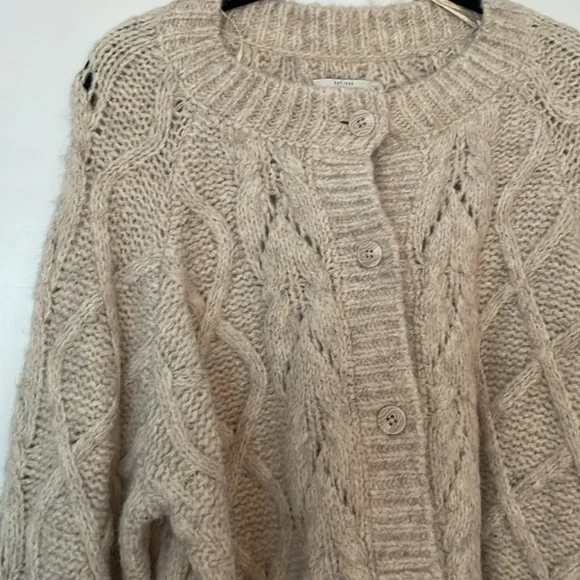 Cozy Cable Knit Beige Sweater - Picture 2 of 3
